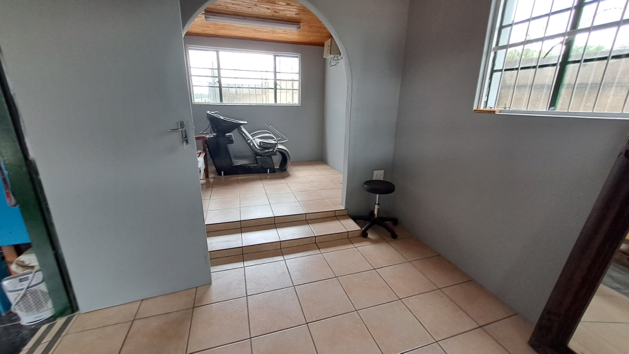 Commercial Property for Sale in Vrede Industrial Free State